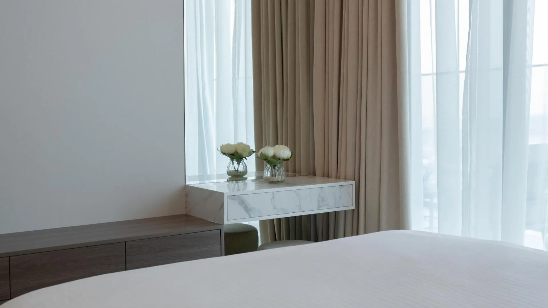 Keyrock Living - Binghatti Canal Premium Stay Dubai 0*,